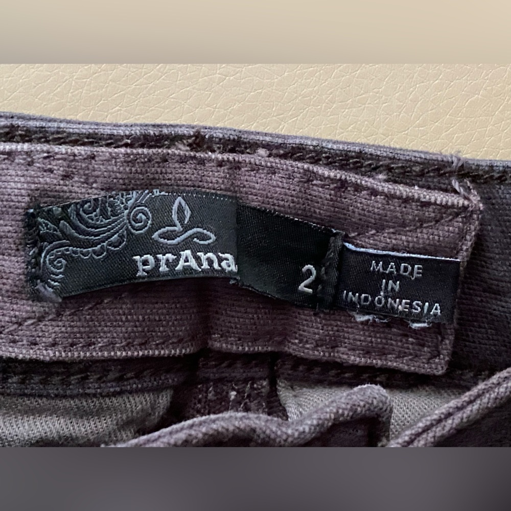 Prana short shorts - Picture 3 of 9